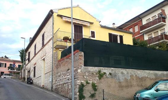 A Casa Di Andrea Διαμέρισμα Sirolo Εξωτερικό φωτογραφία